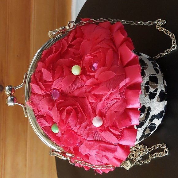Betsey Johnson Pink and Leopard Cupcake Crossbody Bag - Picture 4 of 9